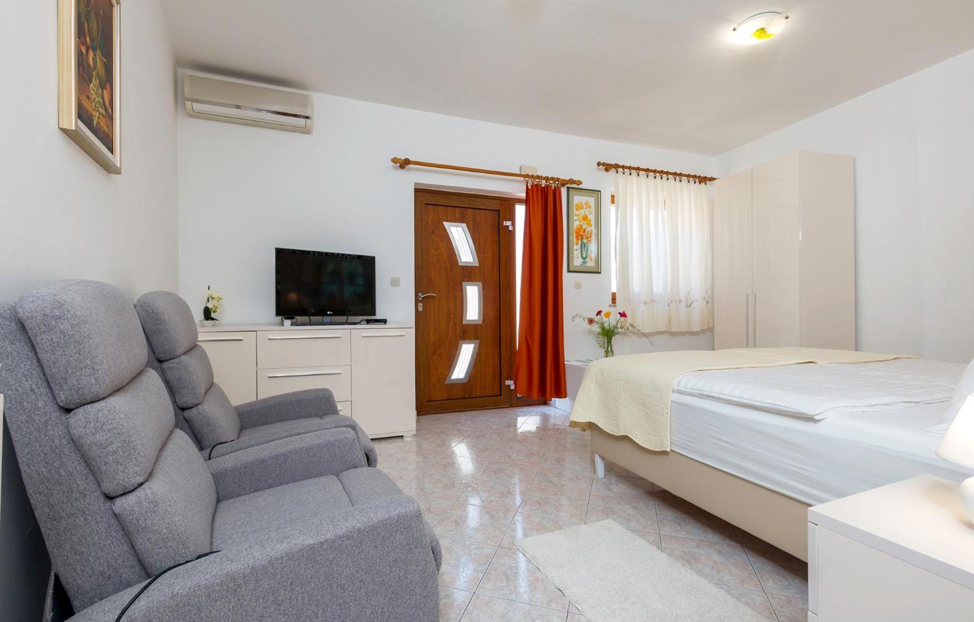 Studio Apartment Oliva Pula Ngoại thất bức ảnh